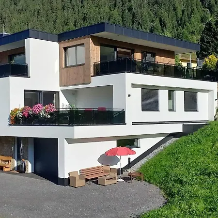 Alpenchalet Melanie - Inklusive Silvretta Card Premium Apartment *